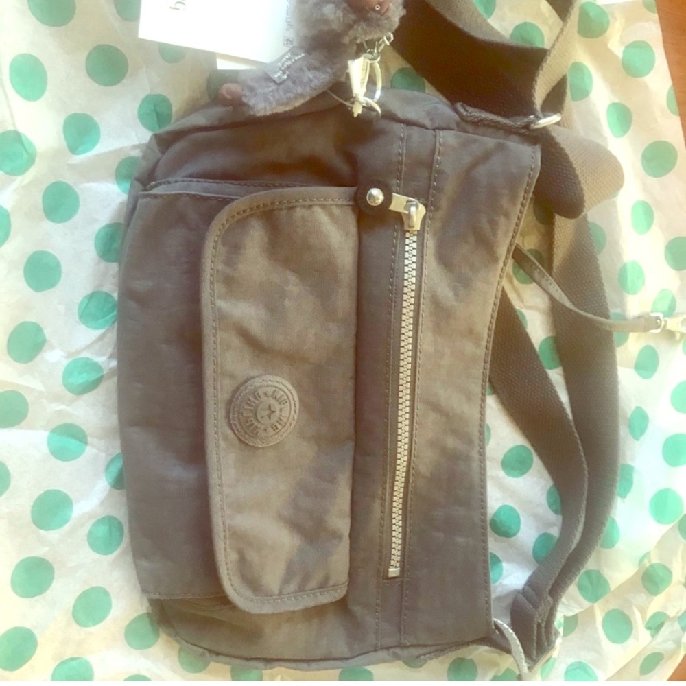 Kipling shoulder bag NWT and pet.